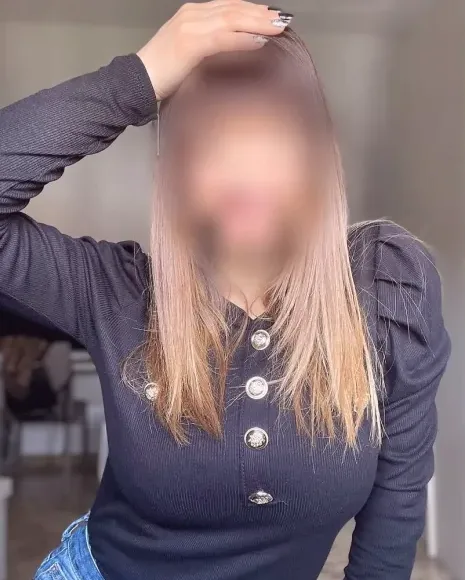 Aroa, 37 años