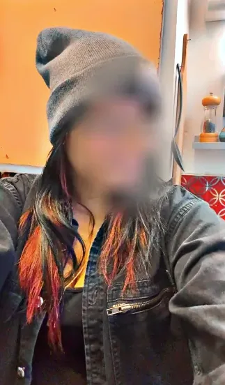 Mercedes, 32 años